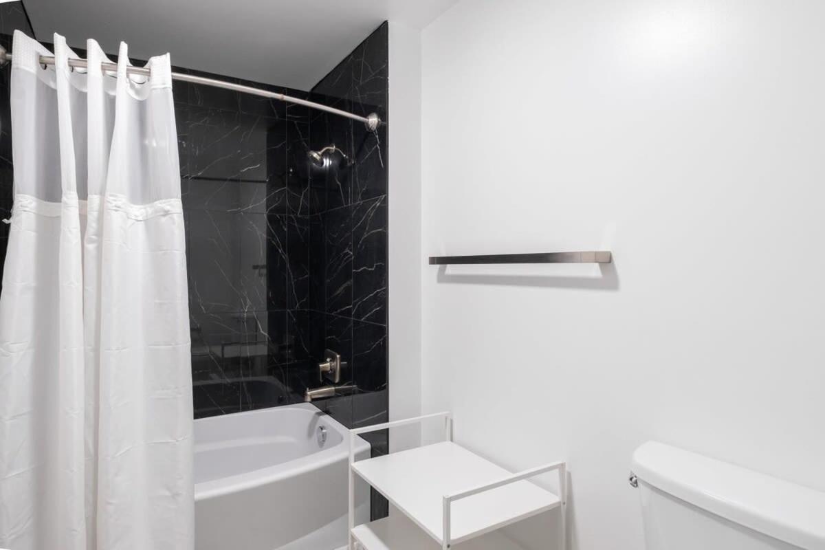 4B 2Ba Luxury Central Apartment With Gym Charlotte Exterior foto